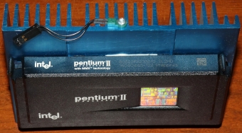 Intel Pentium 2 MMX 233MHz CPU 512kB Cache (80522PX233512) sSpec: SL2HD with blue Cooler Philippines 1996